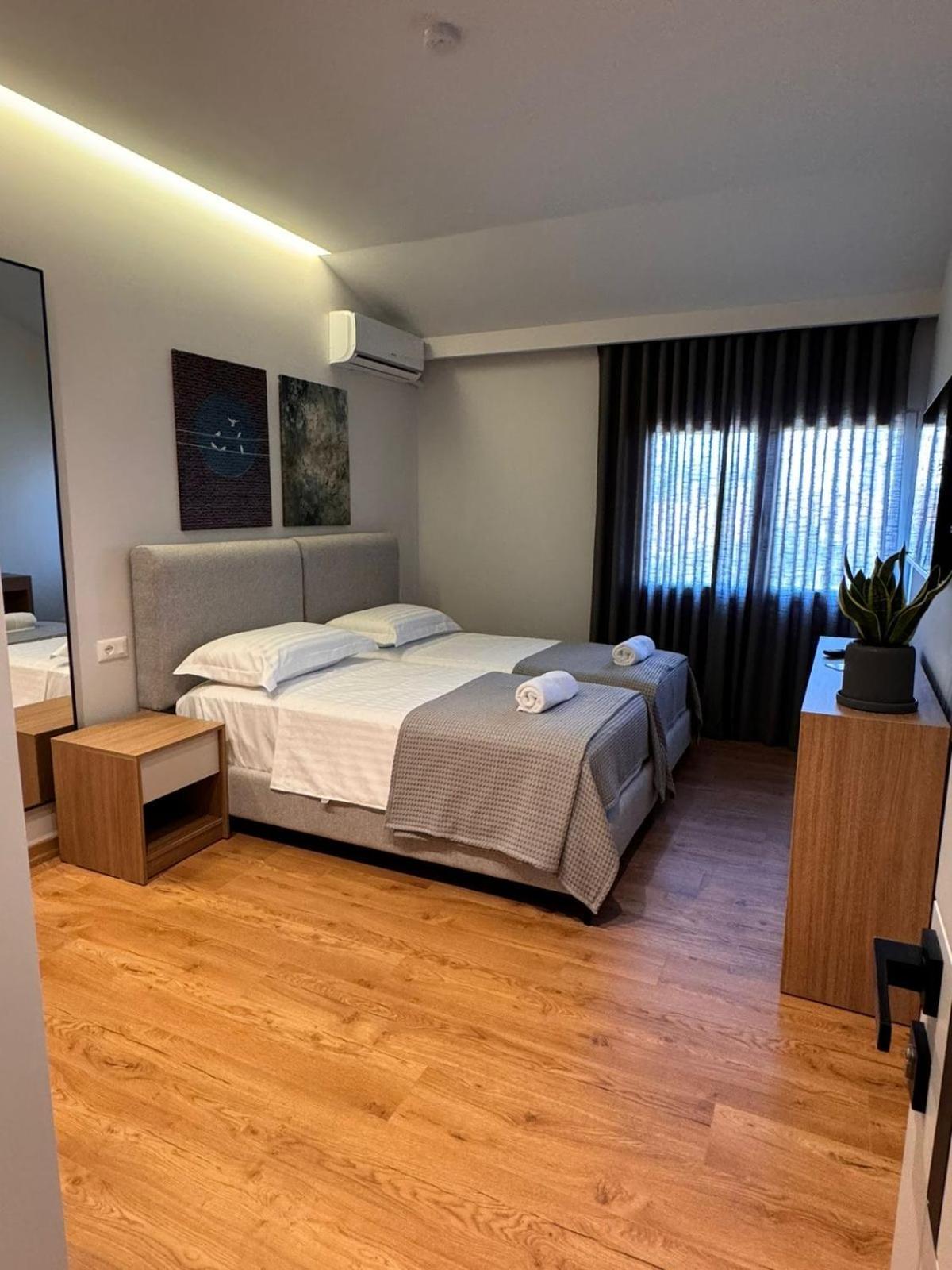 Izi Boutique Apartment Tirana Bagian luar foto