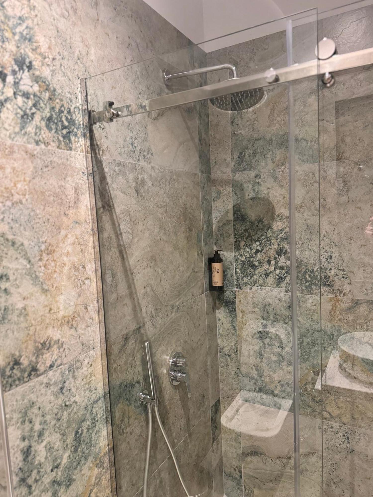 Izi Boutique Apartment Tirana Bagian luar foto
