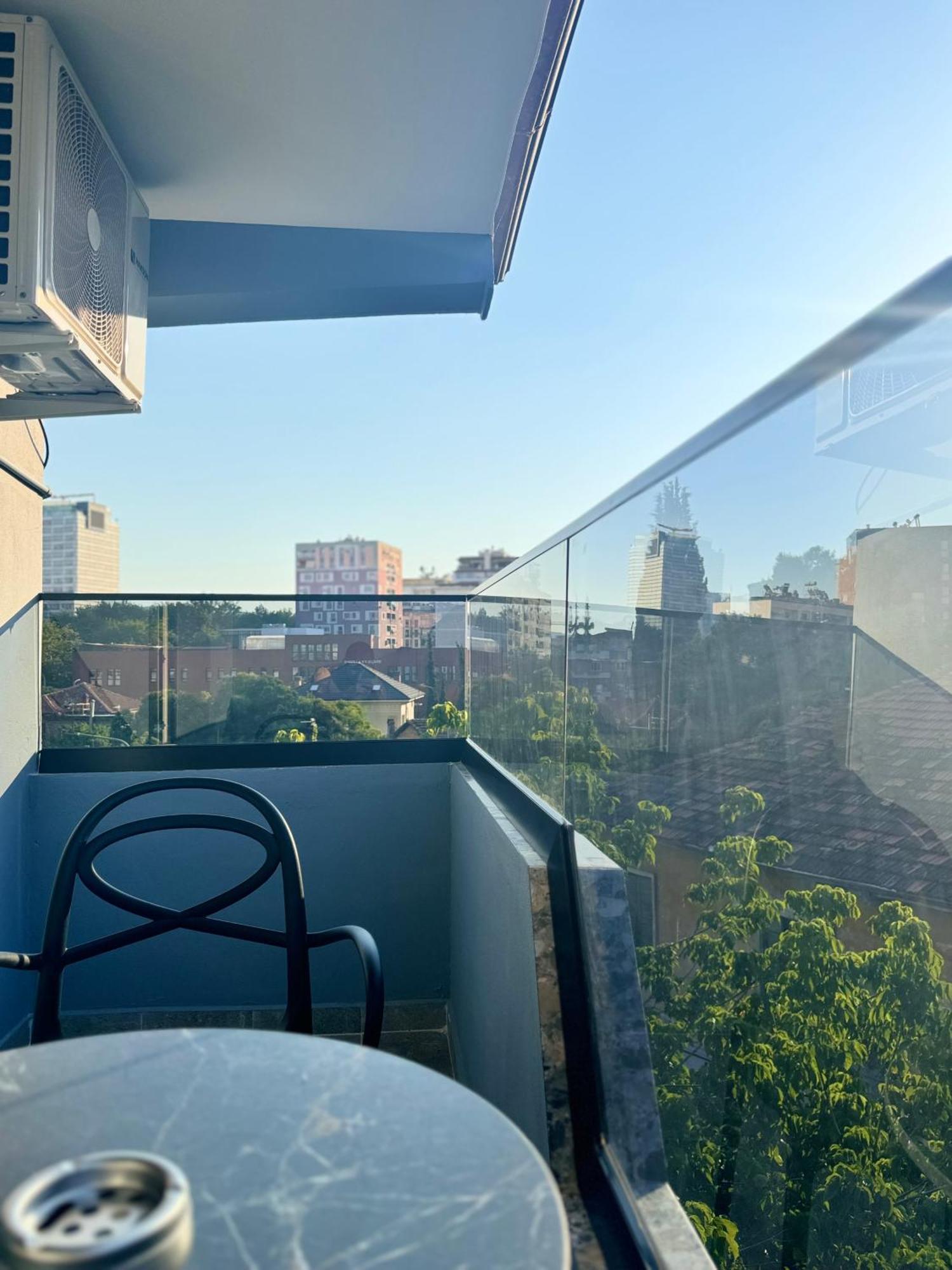 Izi Boutique Apartment Tirana Bagian luar foto