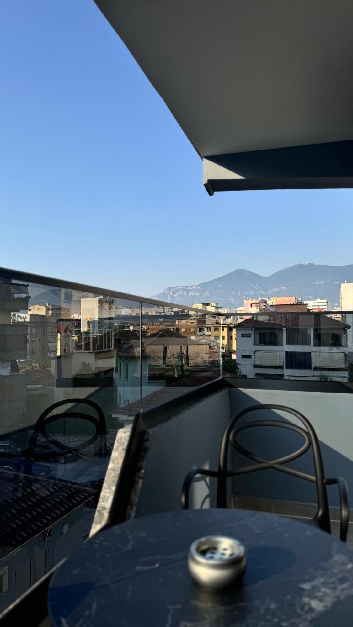Izi Boutique Apartment Tirana Bagian luar foto